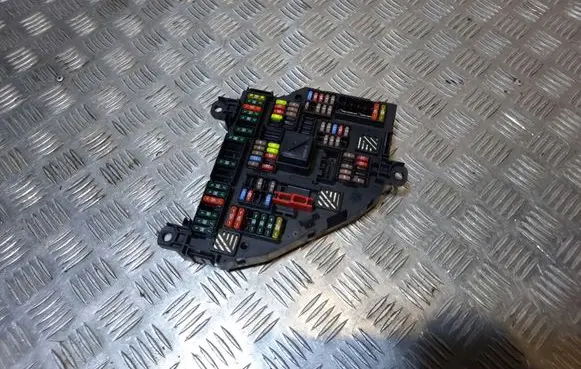 BMW 6 F12 F13 Fuse module 1670499