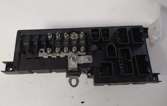 Volvo XC90 Fuse module 30728008 518828108