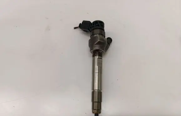 BMW 2 F46 Fuel injector 8511630