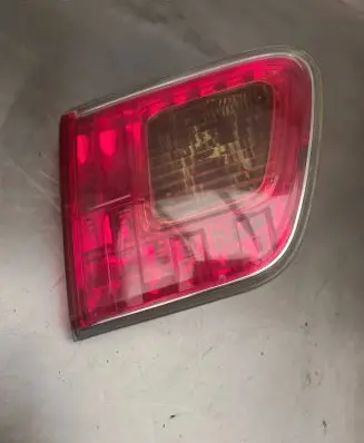 Toyota Avensis T270 Tailgate rear/tail lights