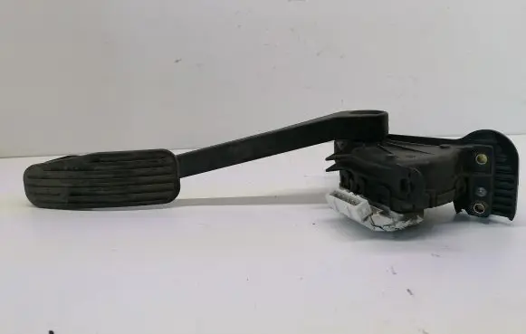 Volvo V70 Accelerator throttle pedal 30636003 00853700