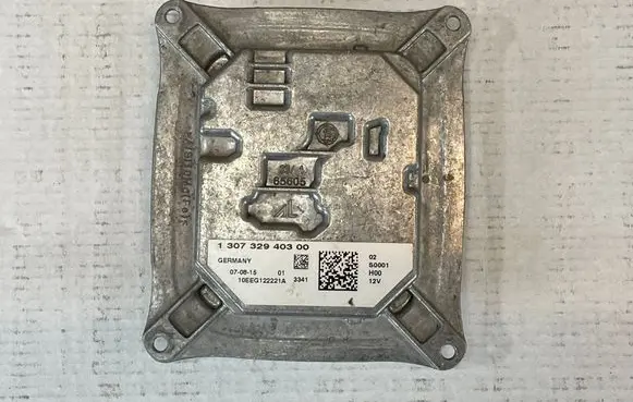 Peugeot 308 LED ballast control module 130732940300 10EEG122221A