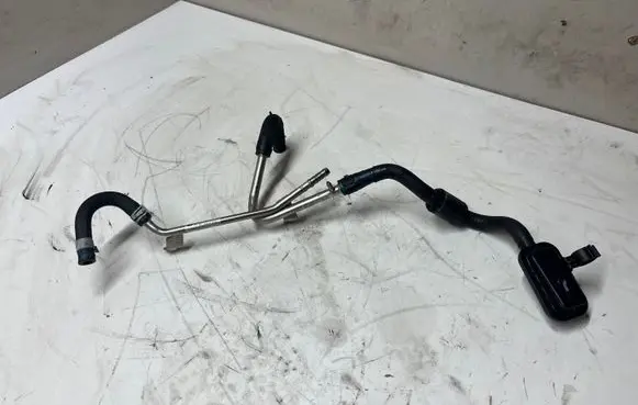Skoda Kodiaq Fuel line pipe 04L201360M