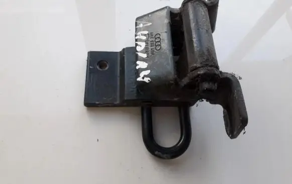 Audi A4 S4 B5 8D Rear door lower hinge 4A0833411A