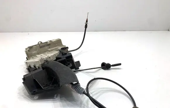 Mercedes-Benz R W251 Rear door lock A1697302235