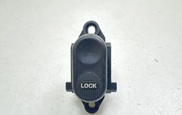Chrysler PT Cruiser Central locking switch button 04671623AA