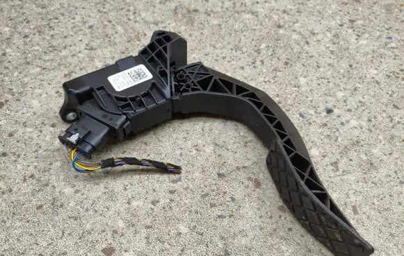Audi Q5 SQ5 FY Accelerator throttle pedal 8W1723523 6PV01164201