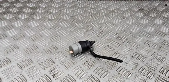 Audi A6 S6 C4 4A Windscreen/windshield washer pump 431955651