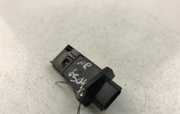 Nissan Navara D22 Mass air flow meter AFH70M38