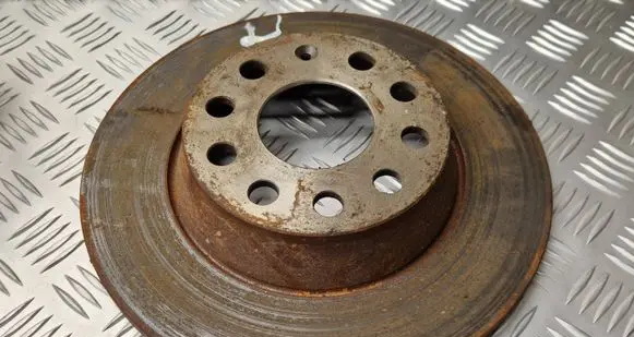 Volkswagen PASSAT B6 Rear brake disc
