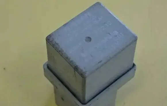 Nissan Maxima Other relay 476052J000 ACB13201C01