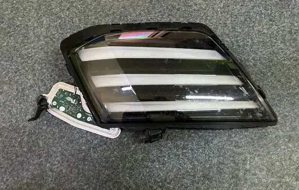 Peugeot 208 II LED Daytime headlight 9851054180