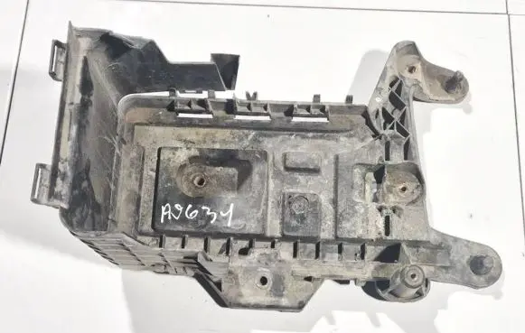 Battery box tray
