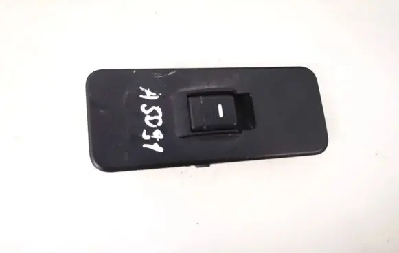 Land Rover Discovery 3 - LR3 Electric window control switch yud501070pvj
