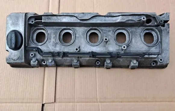 Mercedes-Benz E W124 Rocker cam cover 6050160005