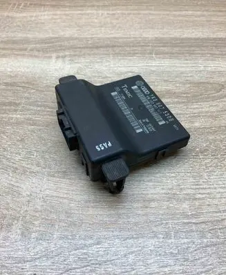 Audi A3 S3 8P Gateway control module 1K0907530B 1K0907951 Used