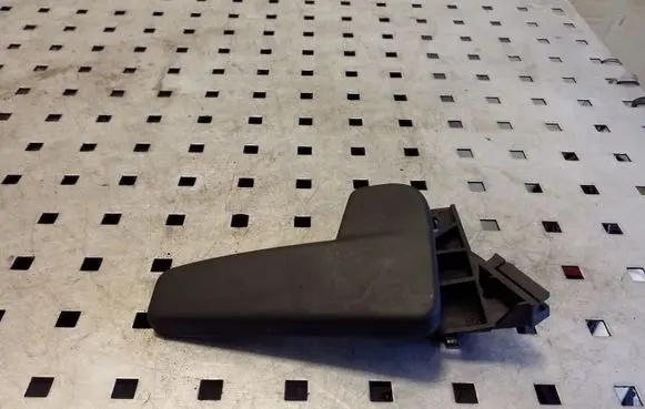 Volkswagen PASSAT B8 Engine bonnet (hood) release handle 518823633