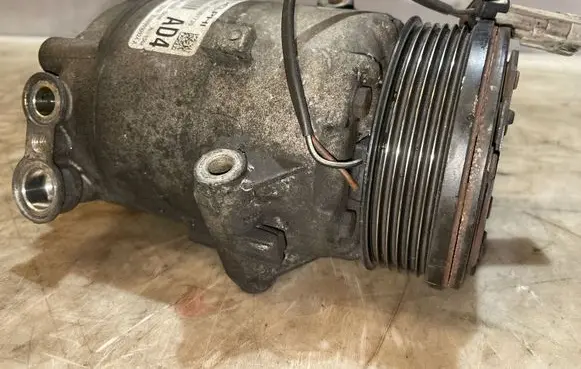 Opel Zafira B Air conditioning (A/C) compressor (pump) 401351739