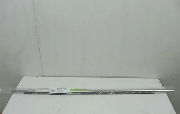 Toyota Avensis T250 Front door trim (molding) 7572020491
