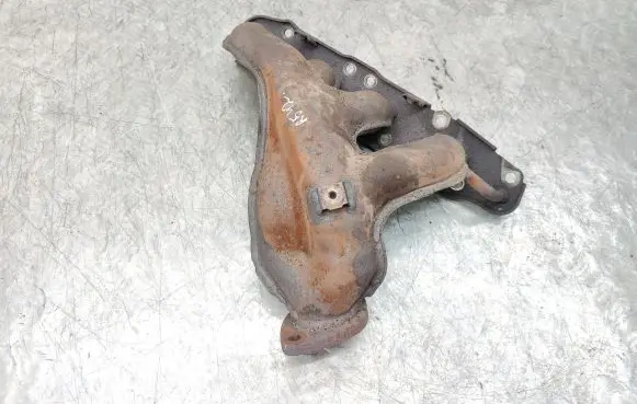 Suzuki Grand Vitara II Exhaust manifold