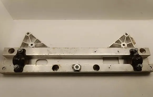 Chrysler Pacifica Steering rack mounting bracket 68223606AC 20532321