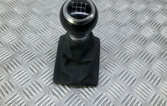 Audi A5 Sportback 8TA Gear lever shifter trim leather/knob 