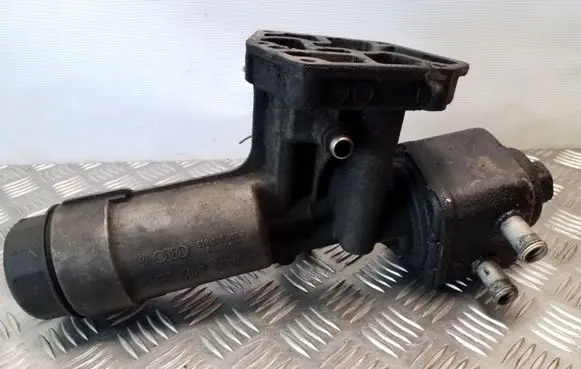 Seat Alhambra (Mk1) Oil filter mounting bracket 038115389B