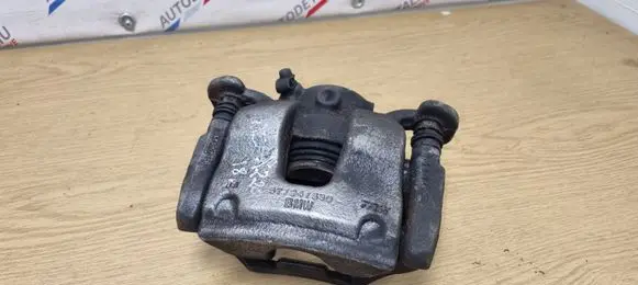 BMW X2 F39 Front brake caliper 5724330