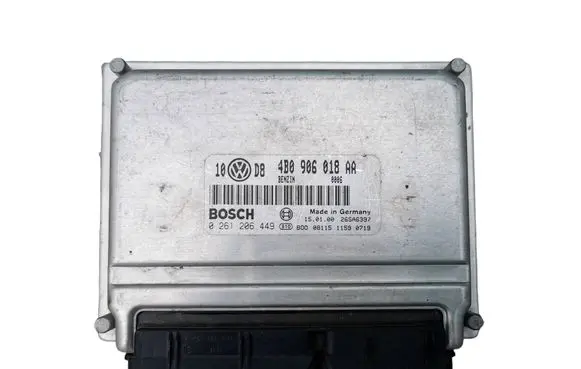 Volvo S60 Engine control unit/module 0281011078 1039S00000 30637733A