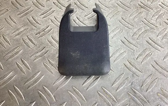 Lexus RX 450H Rear seat rail trim cover 7215748130