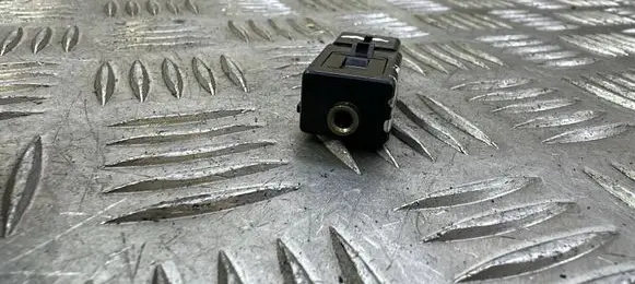 Skoda Octavia Mk3 (5E) AUX in-socket connector 5Q0035724