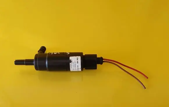 Audi A6 S6 C5 4B Headlight washer pump 3B0955681A