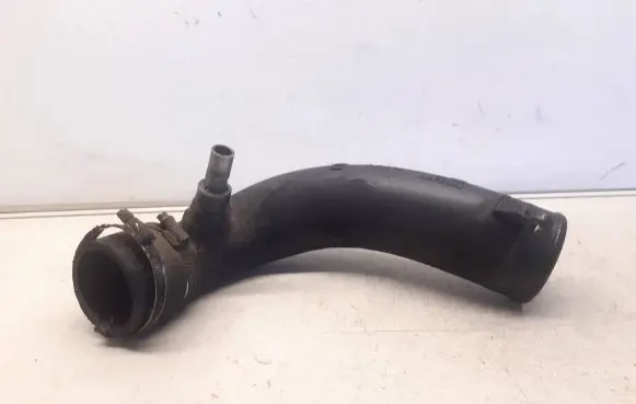 Volvo V70 Intercooler hose/pipe 30714480 C9AVA