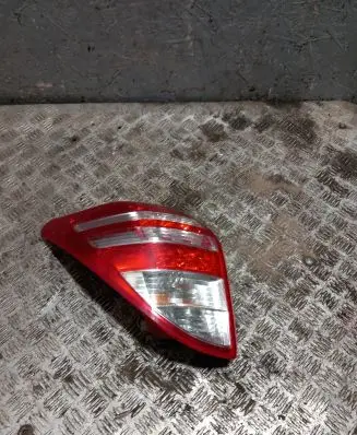 Toyota RAV 4 (XA30) Rear/tail lights 8155142110 T9024