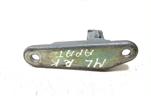 Mercedes-Benz ML W164 Front door lower hinge L146K