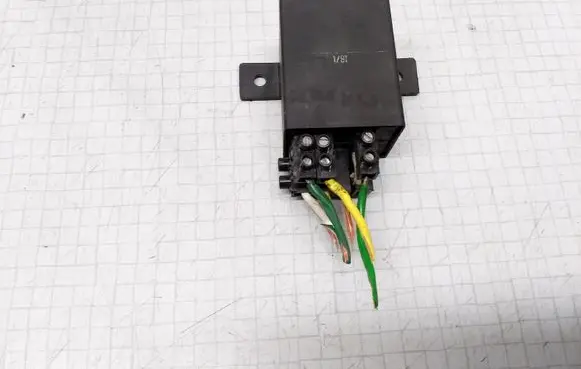 Mercedes-Benz E W124 Other relay 58218001