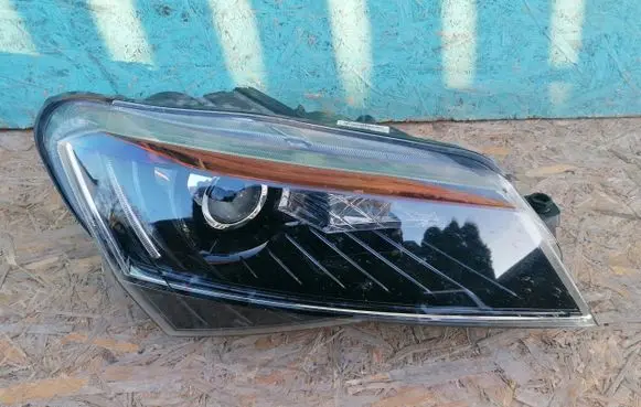 Skoda Superb B8 (3V) Headlight/headlamp 3V1941016A