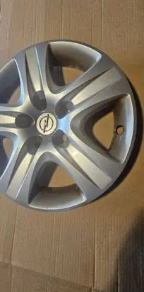 Opel Astra H R16 wheel hub/cap/trim 13282335 13282336