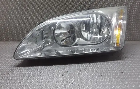 Ford Focus Headlight/headlamp