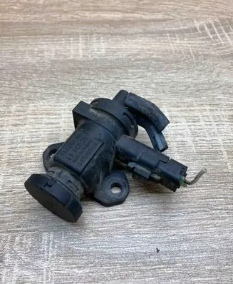 Citroen C5 Turbo solenoid valve 9635704380 9628400414 WithPlug