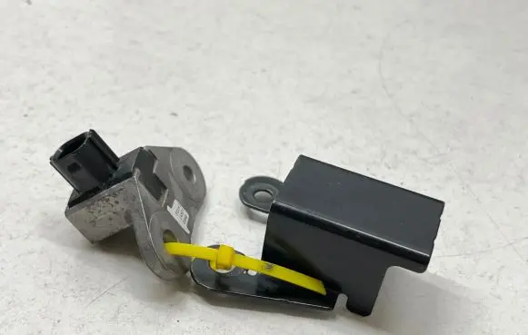 Nissan Note (E12) Airbag deployment crash/impact sensor FC1HJ 14507 0946