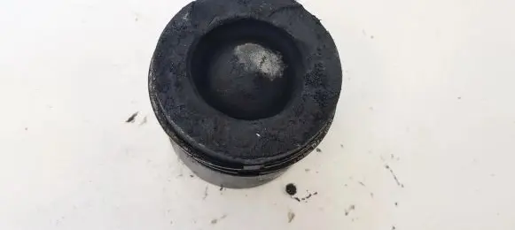 Toyota Avensis T250 Piston 