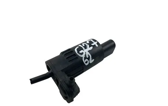 Opel Astra K Windscreen/windshield washer pump 84139203