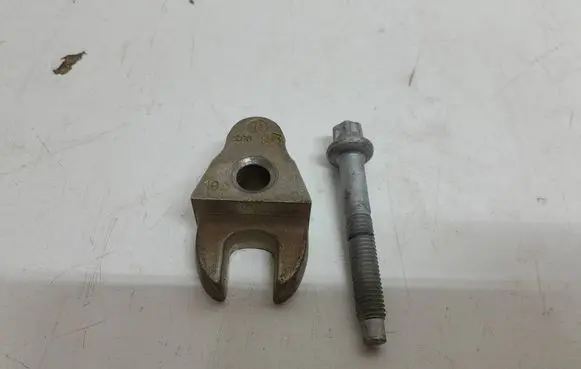 Volvo V60 Fuel Injector clamp holder