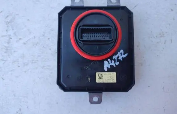 Hyundai i30 LED ballast control module 0492191000