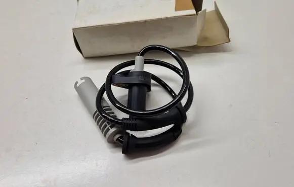 BMW 5 E39 ABS brake wheel speed sensor 34521182159