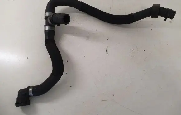 Engine coolant pipe/hose