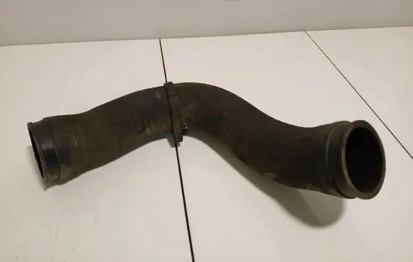 Audi TT Mk1 Intercooler hose/pipe 8L9145708A