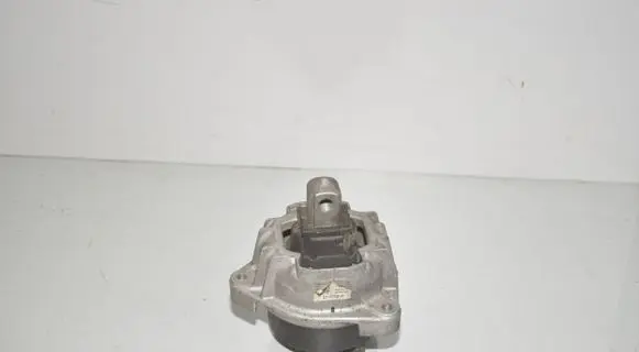 BMW 5 F10 F11 Engine mount bracket 6777381 22116777381