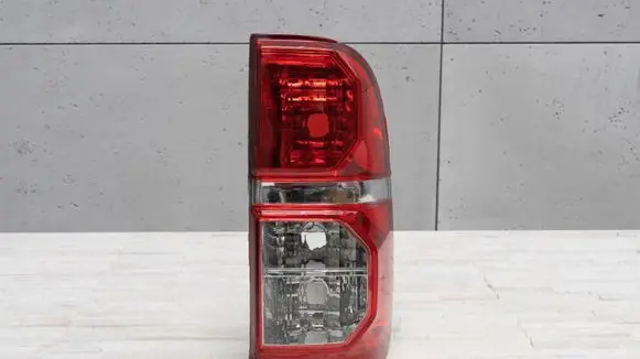 Toyota Hilux (AN10, AN20, AN30) Rear/tail lights 815500K140